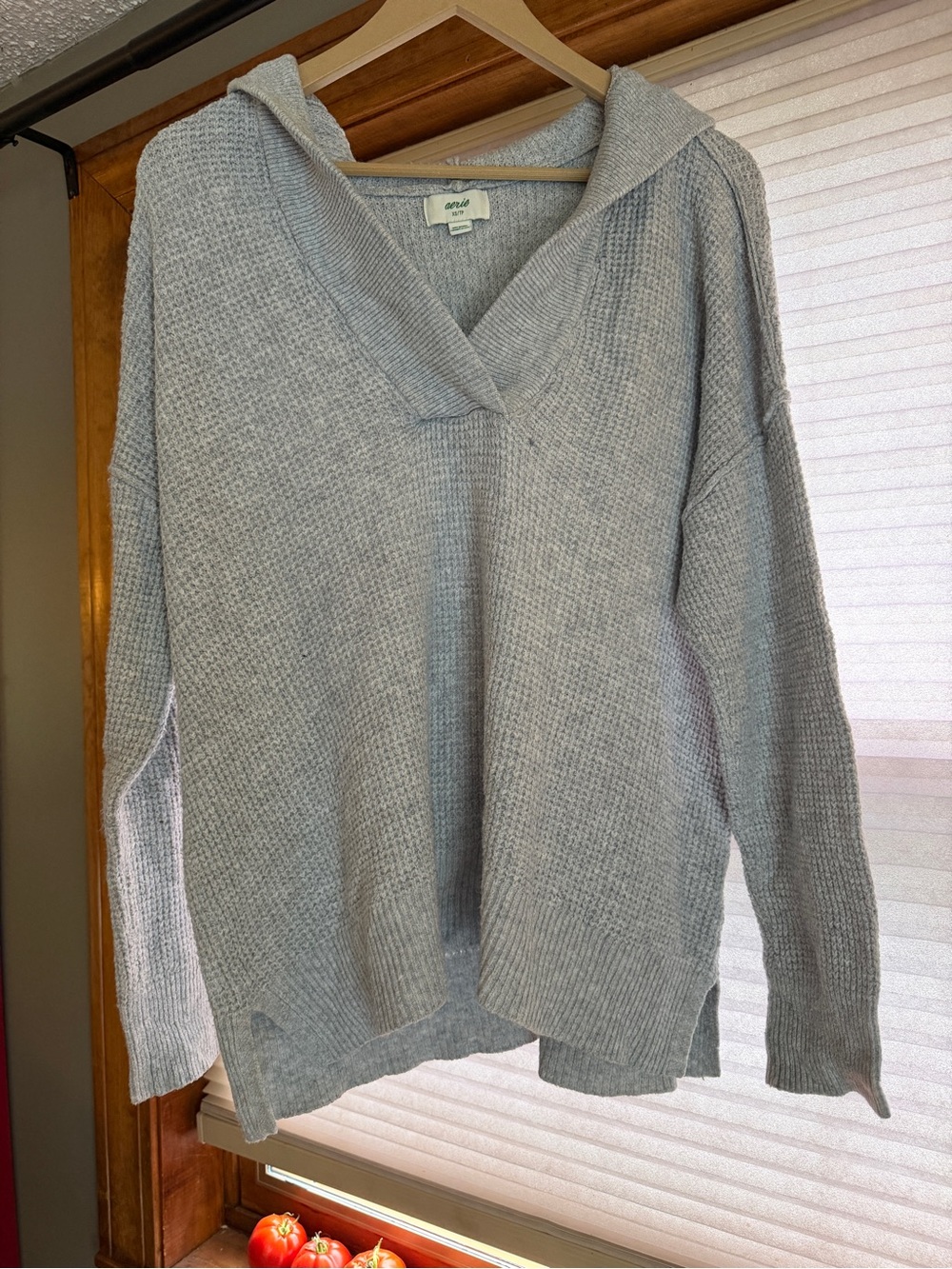 Aerie Casual V-Neck Hooded Sweater - Light Gray 0125